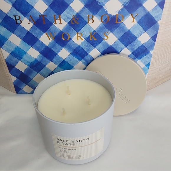White Barn Palo Santo & Sage Candle - Cream - Picture 5 of 10
